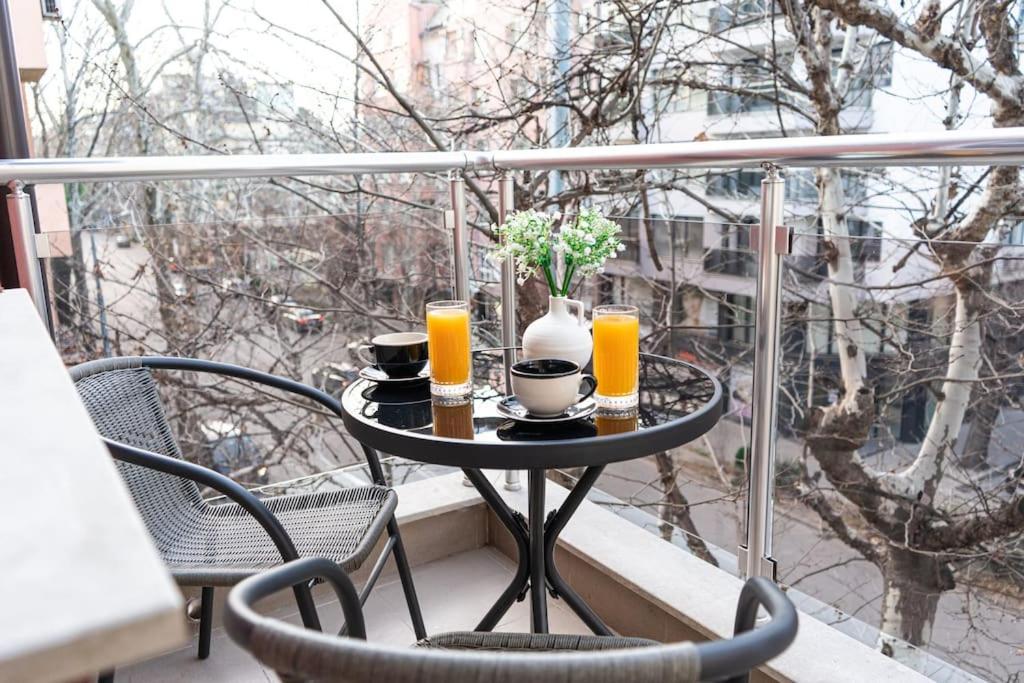 Modern & Bright 1Bd Apartment Near Main Square Plovdiv Buitenkant foto